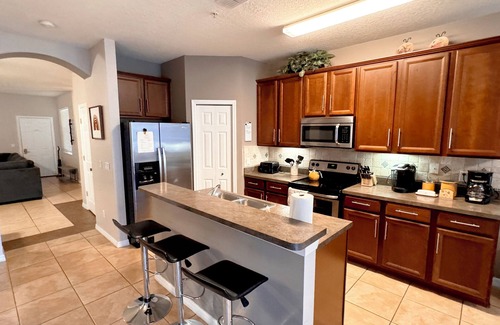 West Kissimmee House | Oakwater Resort - 3 bedroom/2.5 bath Townhouse. Minutes to Disney!
