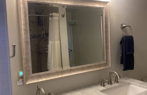 Mackinac Island Condo | Oakwood 13 Full Condo with Kitchen, Great Sunset Views!