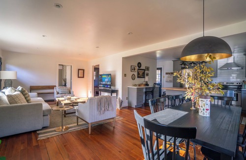 Kerhonkson House | Oakwood Cabin: Kerhonkson’s Retreat