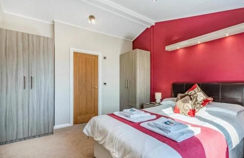 Lochwinnoch House | Oakwood Lodge