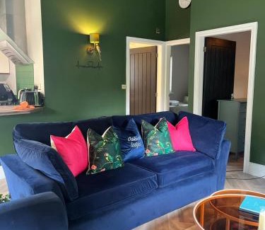 Selby Apartment | Oakwood Lodges with Hot tubs York