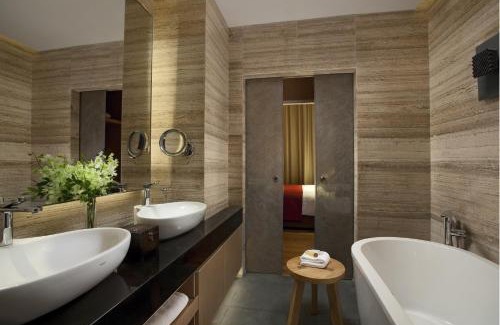 Singapore Hotel | Oasia Resort Sentosa by Far East Hospitality