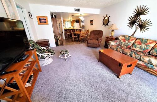 Daytona Beach House | Oasis #7 Coastal Escape in Daytona Beach Shores-Walk To The Beach