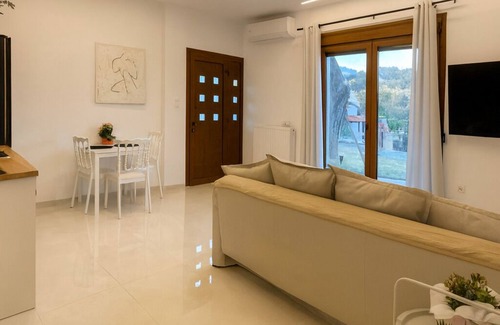 Serres Apartment | Oasis Acropolis Serres Next to Center (Parking)