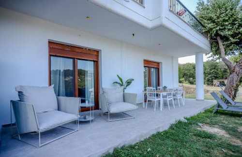Serres Apartment | Oasis Acropolis Serres Next to Center Parking