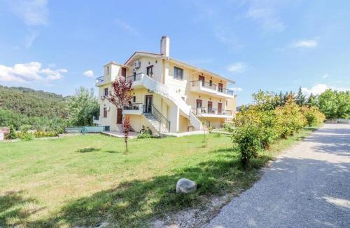 Serres Apartment | Oasis Acropolis Serres Next to Center Parking