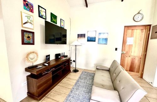 Barrio Pilo Villa | Oasis Arenal Villa Pool & Arenal Volcano View