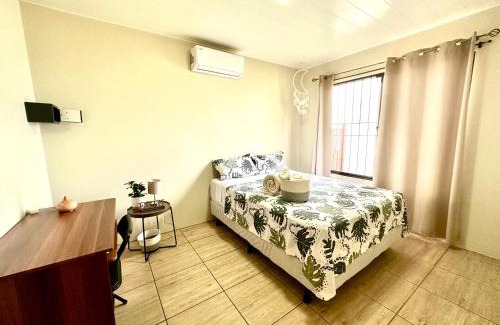 Barrio Pilo Villa | Oasis Arenal Villa Pool & Arenal Volcano View