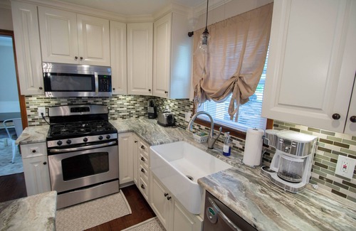 Warren House | Oasis at Avalon Lakes - Hot Tub - Gas Fire Pit - Outdoor livingroom w/gas fire