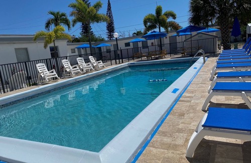 Royal Poinciana House | Oasis at Hollywood - Sleeps 2- Unit 3