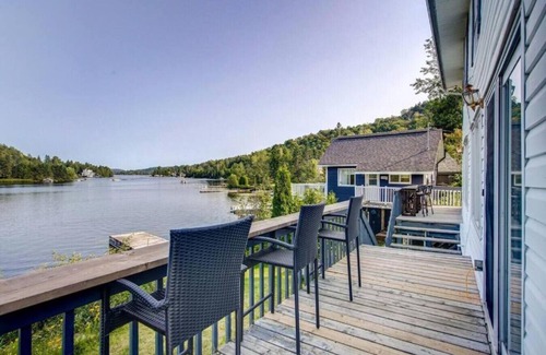 St-Adolphe-d'Howard House | Oasis au Bord du LAC Avec SPA et SKI à 3 Minutes