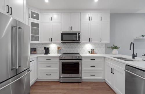 Harrison Hot Springs Condo | Oasis - Brand New Harrison 1BR + Den!