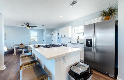Galveston House | Oasis by the Bay