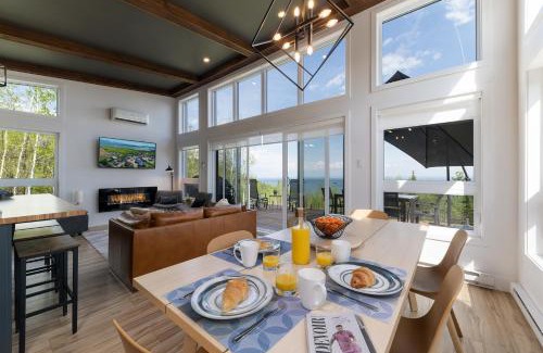 Saint Irenee Villa | Oasis by the River