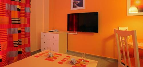 Chiliadou Apartment | Oasis by the Sea