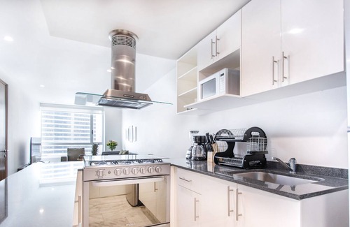 Granada Apartment | Oasis Downtown | Polanco 2BR Apt Luxury Amenities