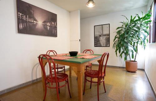 La America Apartment | Oasis en el corazón de Medellin, Laureles