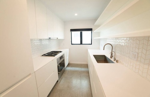Venice Apartment | Oasis Half a Block from the Beach
