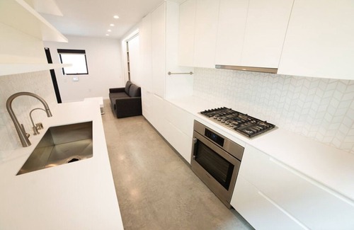 Venice Apartment | Oasis Half a Block from the Beach