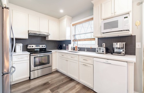 Angrignon House | Oasis in Angrignon DT MTL - 4 Parking - near Metro