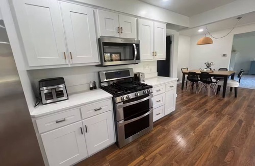 Fort Wayne House | Oasis in the City