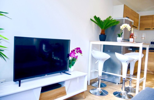Sens Condo | Oasis in the heart of the city