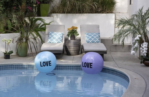 Hollywood Dell Apartment | Oasis in the Heart of Hollywood with Private Pool & Spa - 5 Star Modern Studio