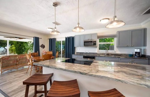 Marathon House | Oasis in The Keys-Kayaks-Paddle Boards-Cabana Club