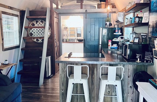 Jones Mills Cabin | Oasis in the woods with Hot Tub-Coffee Bar-Cowboy Pool