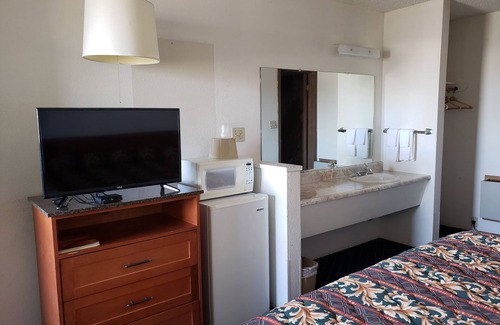 Fallon Hotel | Oasis Inn & Suites