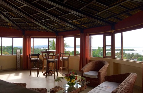 Fenoarivo Atsinanana Cabin | Oasis Lodge