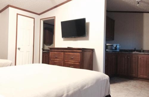 Big Lake Hotel | Oasis Lodge
