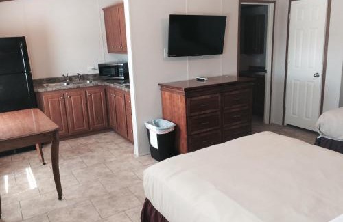 Big Lake Hotel | Oasis Lodge