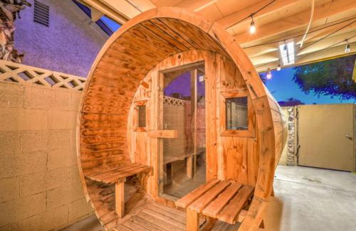 Paradise House | Oasis Near STRIP Pool Jacuzzi Deck Poker Room