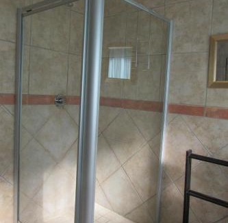 Emalahleni House | Oasis Of Life Guest House