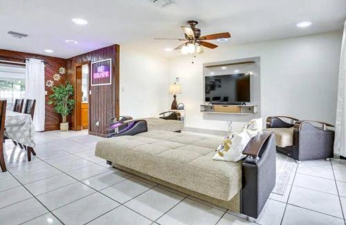 Sunrise Apartment | Oasis of Sunrise