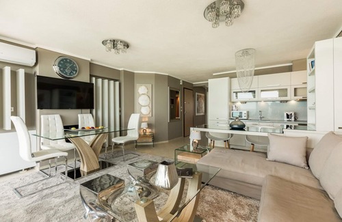Neoi Epivates Apartment | Oasis of the seas