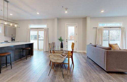 Chestnut Hill Apartment | Oasis on 2nd #301