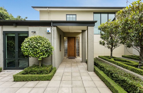 Musselburgh House | Oasis on Belmont Lane