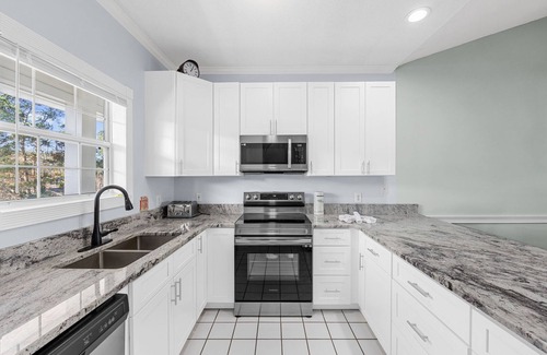 Little River Condo | Oasis on Hibiscus: 2 Bedroom Condo