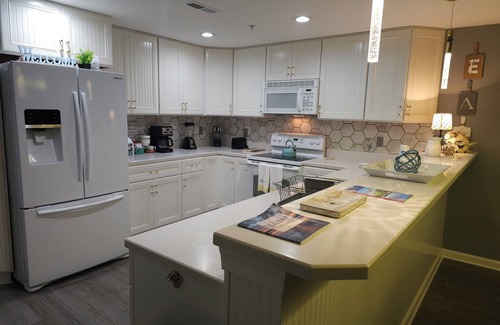 Crisfield Condo | Oasis On the Bay-Luxury 3-bedroom condo