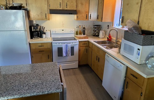 Roseneath Cottage | Oasis on the Lake 5 Bedroom cottage