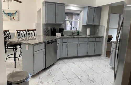 Mill Run House | OASIS PALM HAVEN – 20 minutes to the Disney/Universal theme Parks