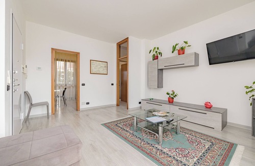 Cesate Apartment | [OASIS] Three-room apartment Rho Fair Milan-Lake Como-Monza-Malpensa