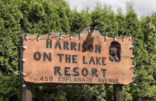 Harrison Hot Springs House | Oasis Top Floor Suite with Lake and Mtn View