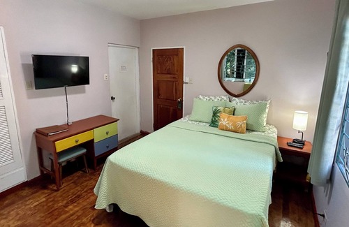 Montego Bay Bed & Breakfast | Oasis Tropicana at The Blue Orchid B&B