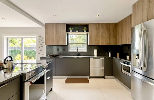 South Middle River House | Oasis with Insane Outdoor Area Near Wilton Manors