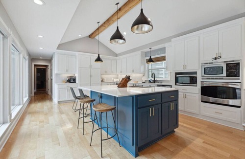 Lake Highlands House | Oasis With Pool + Grill + Patio