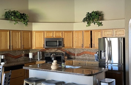 Steeple Hill House | OasisEverAwesome - 4bd/heated pool & spa optional