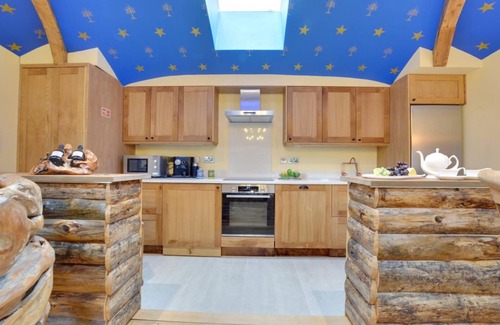 Robertsbridge House | Oastbrook Estate Vineyard